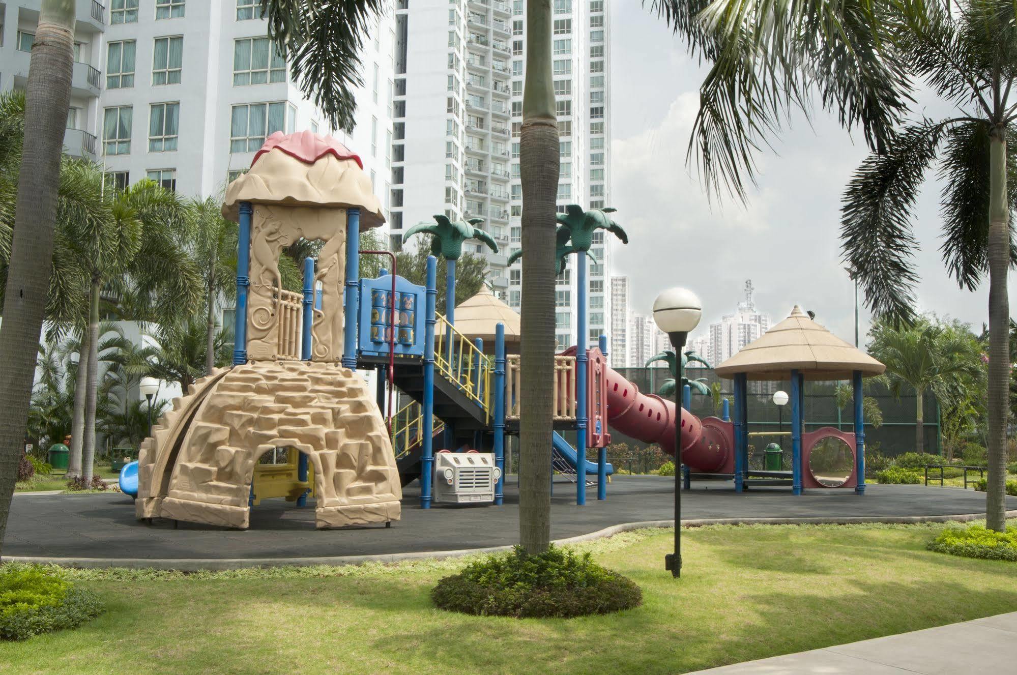 ג'קרטה The Residences At Puri Casablanca מראה חיצוני תמונה